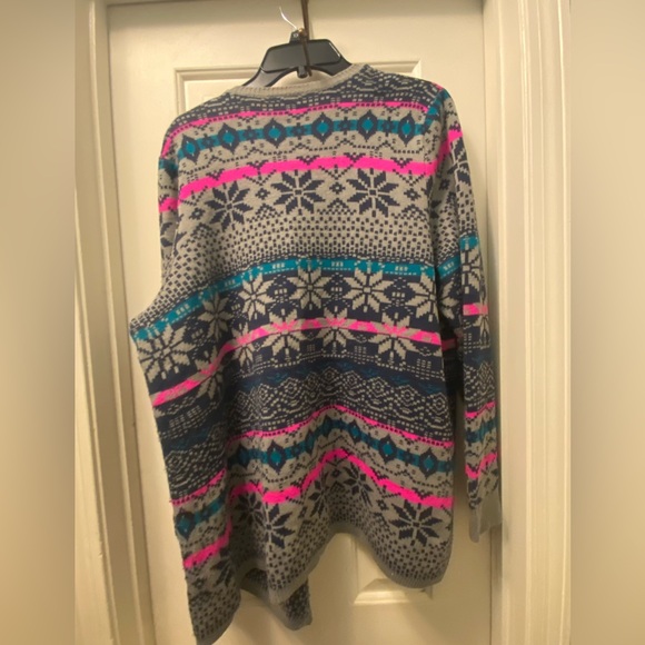 Torrid Snowflake Patterned Open Cardigan - Picture 5 of 5